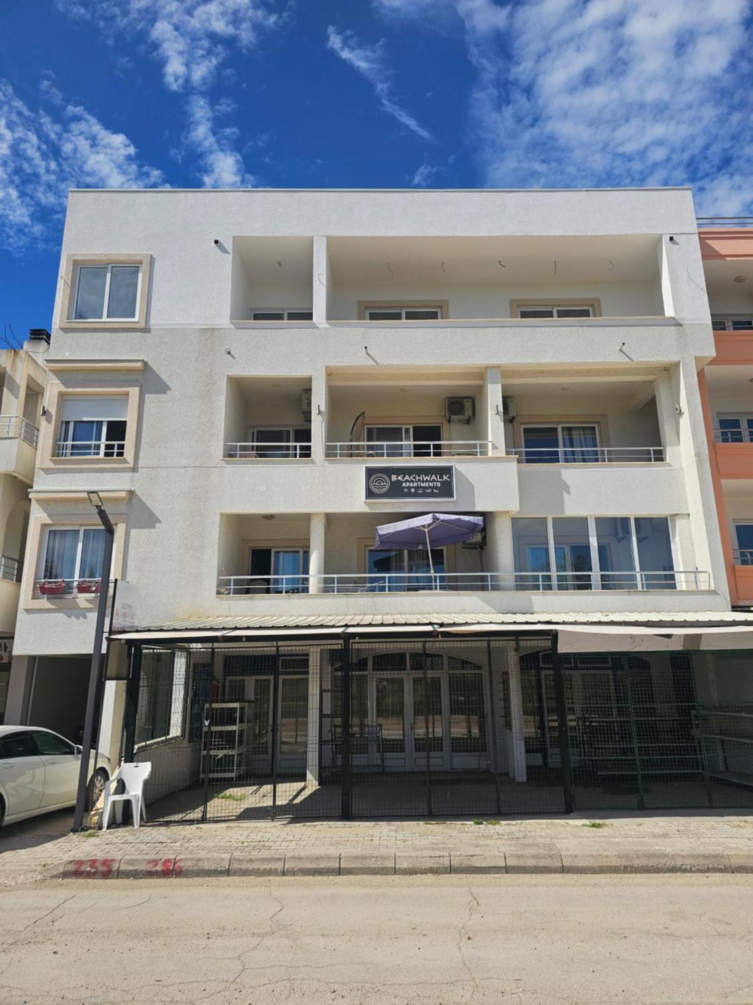 Walk Apartment