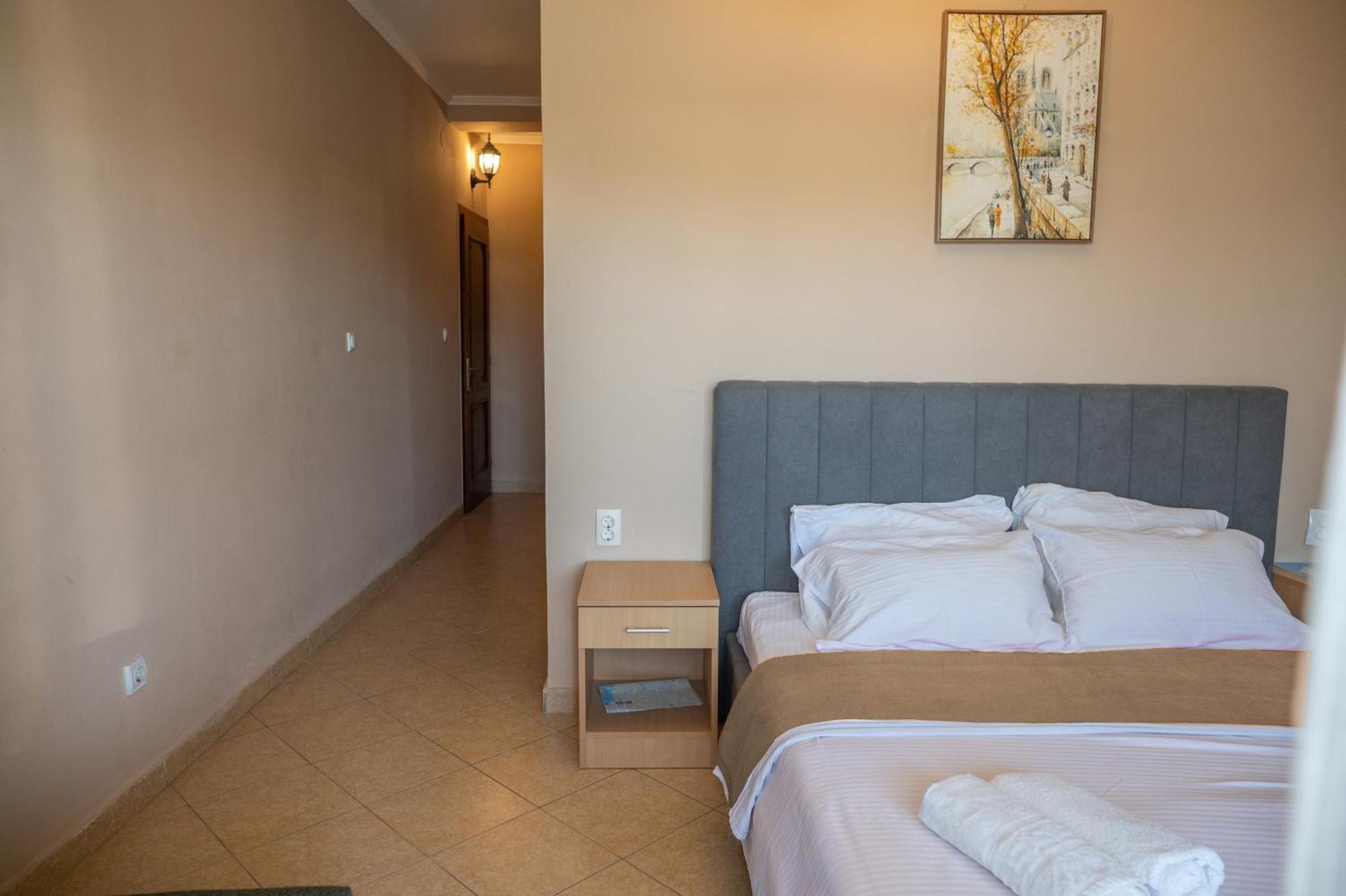 Walk Apartment *